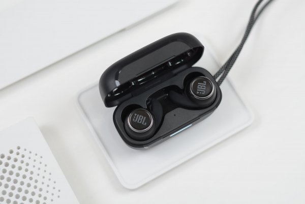 jbl是哪个国家的品牌