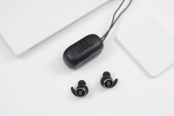 jbl是哪个国家的品牌