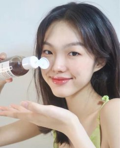 防晒霜的正确使用方法 涂防晒霜的准确用法及注意事项