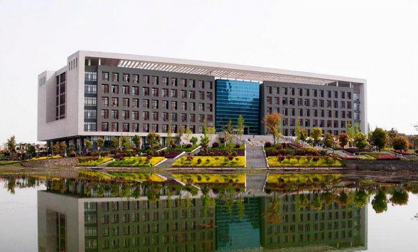 安徽工业大学是一本吗