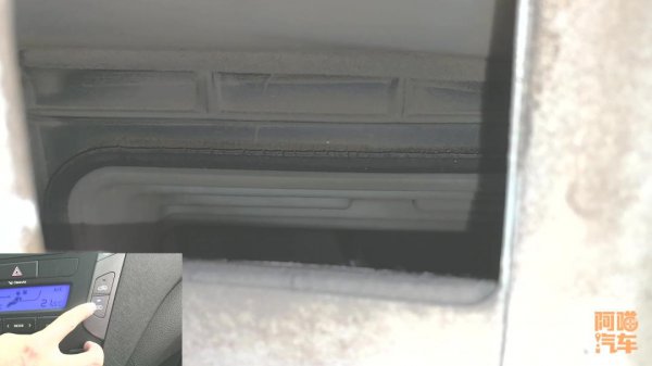 车子内循环是灯亮还是灯灭