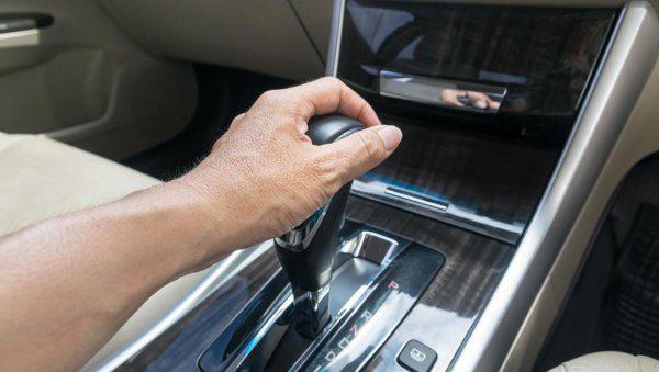 自动驻车可以一直开着吗