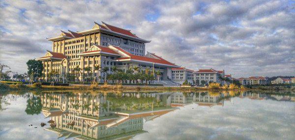 厦门大学嘉庚学院是几本大学