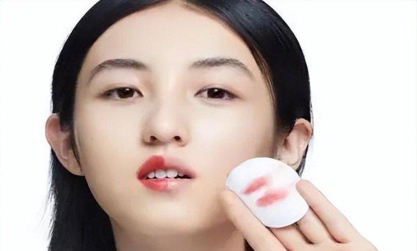 防晒霜用洗面奶洗得干净吗