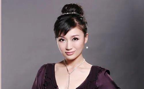 代乐乐的个人资料简介