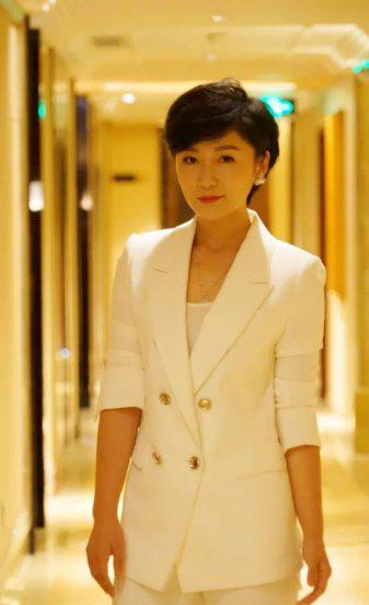 代乐乐的个人资料简介