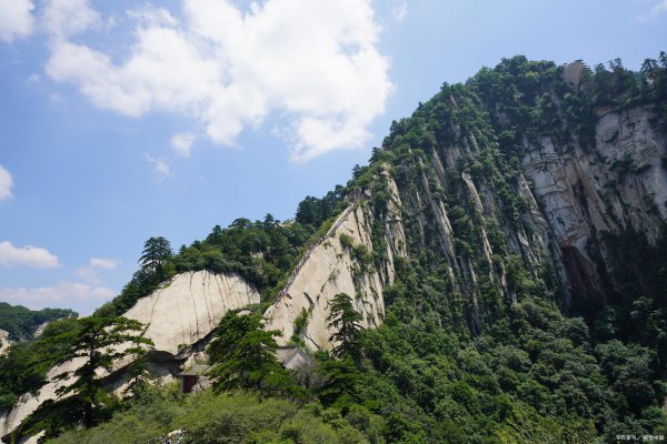 奇险天下第一山是哪座山