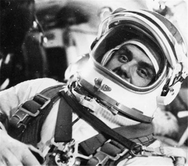 苏联登月第一人为什么没回来