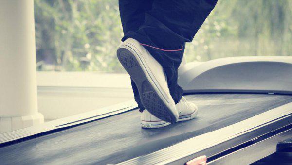 跑步机怎么上油保养