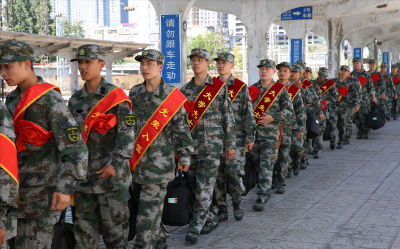 在校大学生千万别去当兵真的吗 千万不要大三去当兵的原因