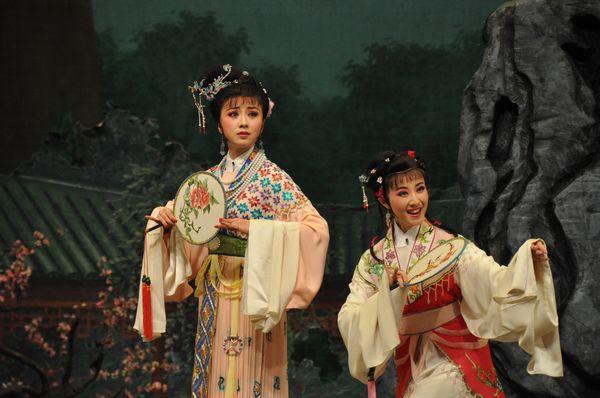 崔莺莺张生的爱情故事简介