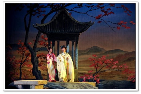 崔莺莺张生的爱情故事简介