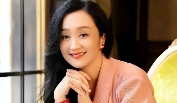 女演员杨昆个人简历