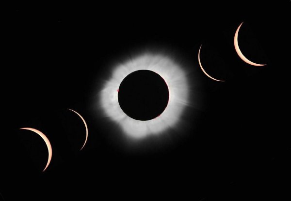 宇宙里哪个星球最大