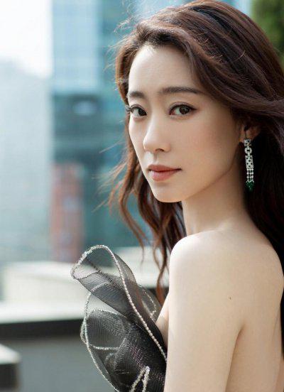 张小斐签约赵丽颖公司