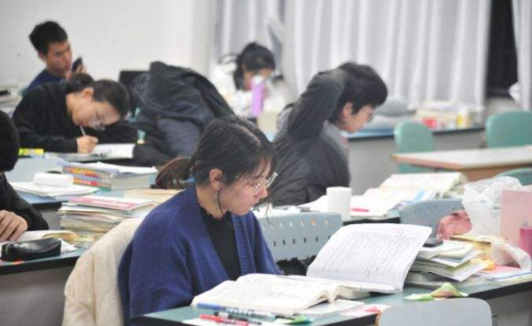 读研究生国家每个月给多少钱