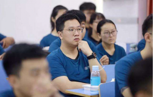 读研究生国家每个月给多少钱