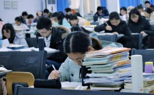 读研究生国家每个月给多少钱