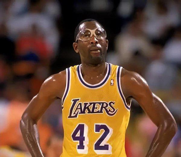 湖人队史十大巨星