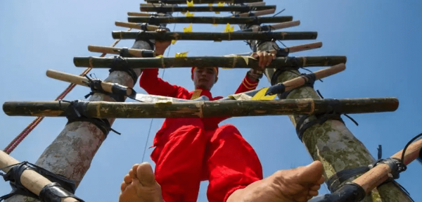 上刀山下火海什么意思