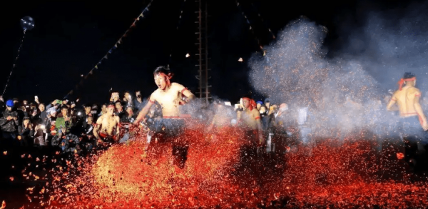 上刀山下火海什么意思