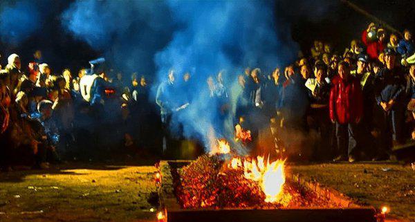 上刀山下火海什么意思