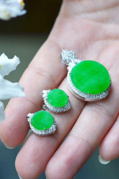 翡翠自己抛光的简单方法