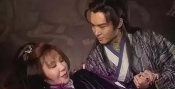 杨钧钧的个人资料及家世