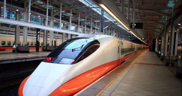 高铁复兴号充电口在哪