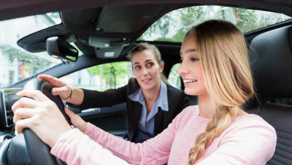 有驾照不会开车找陪练