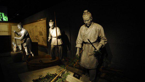 最早造纸术是谁发明的