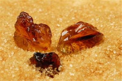 冰糖保质期一般的多久 选购和保存冰糖的正确方法