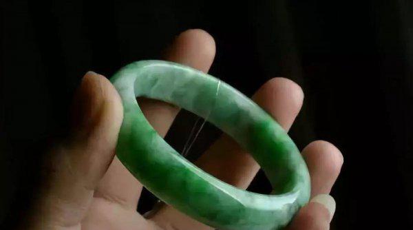 假翡翠怎么分辨真假