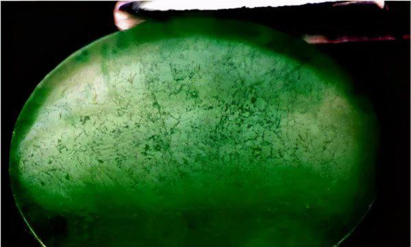 假翡翠怎么分辨真假