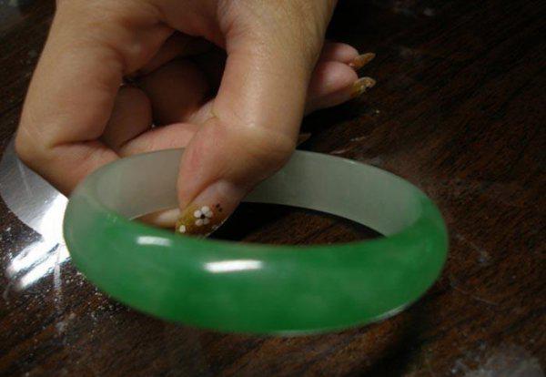 假翡翠怎么分辨真假