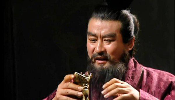 三国志关羽斩颜良是怎么回事