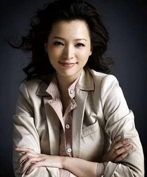 董卿真实学历是毕业于哪所大学