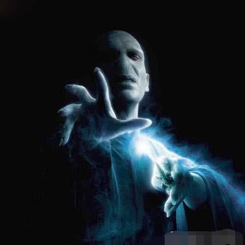 伏地魔的女儿是跟谁生的