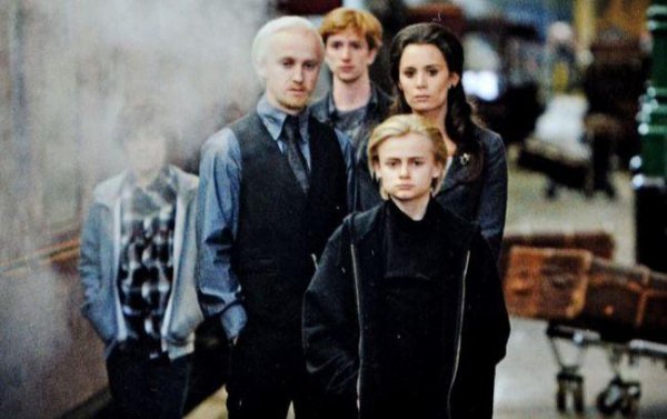 伏地魔的女儿是跟谁生的