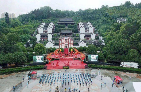 屈原出生在哪个地方