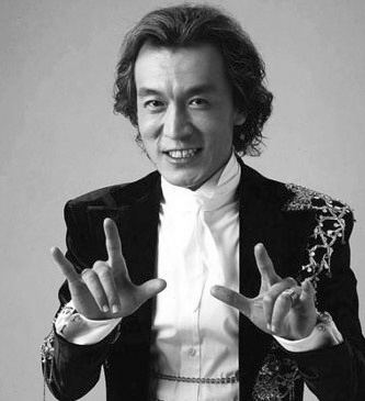 主持人李咏简介