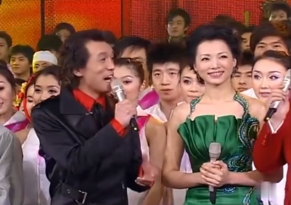 主持人李咏简介