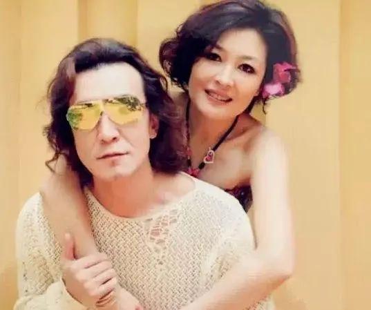 主持人李咏简介