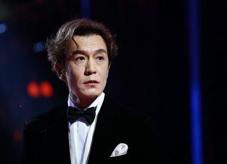 主持人李咏简介