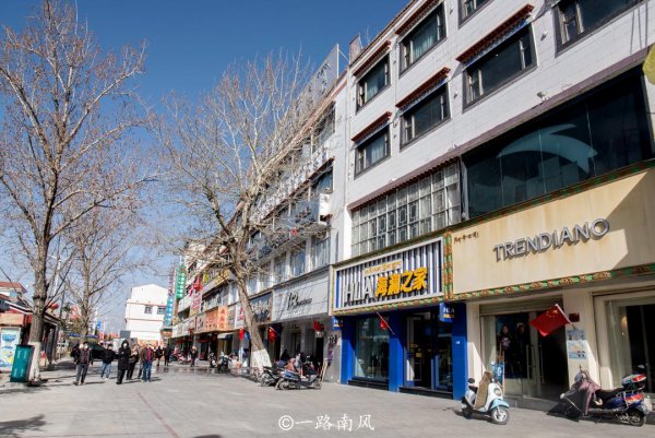 拉萨的海拔是多少米