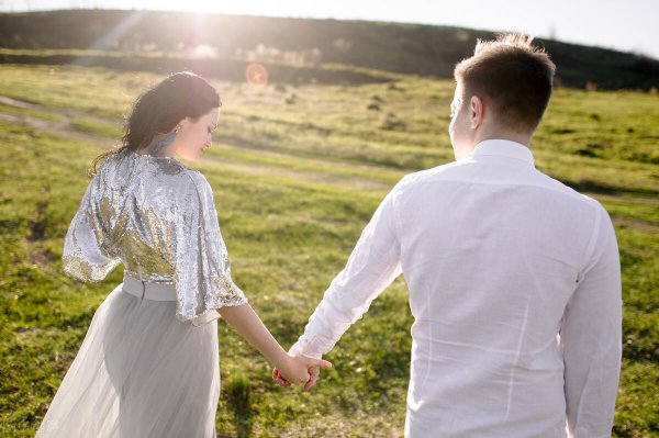 男方婚内出轨女方怎么维护自己