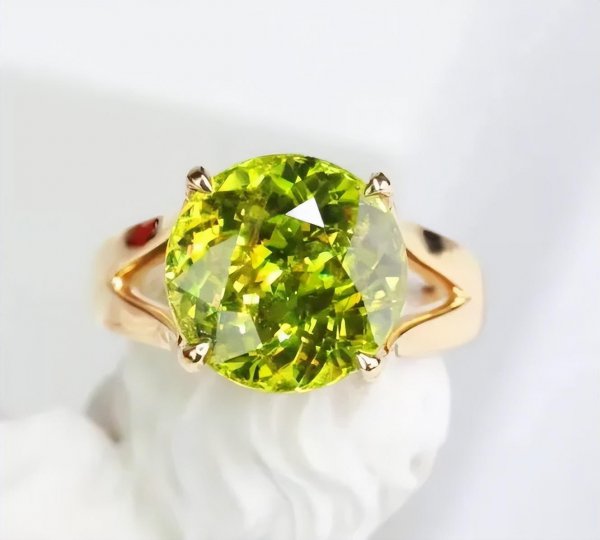 榍石是什么宝石