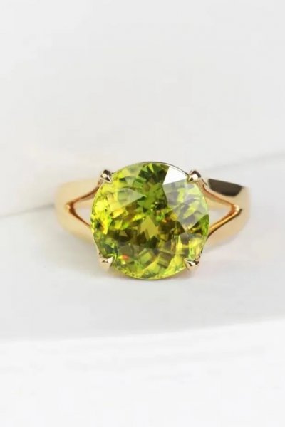 榍石是什么宝石