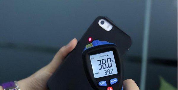 手机玩一会就发热怎么回事