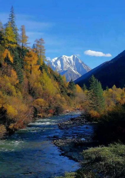 四川稻城亚丁几月份去合适